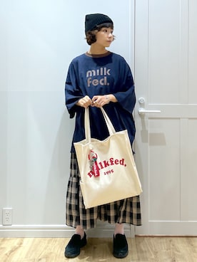 「アイテム（キーホルダー）」を使った、MIKOTOさん（レディース・164cm）の夏コーディネート