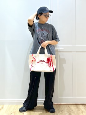 「アイテム（コインケース）」を使った、MIKOTOさん（レディース・164cm）の夏コーディネート