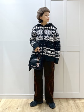 「アイテム（キーホルダー）」を使った、MIKOTOさん（レディース・164cm）の秋コーディネート