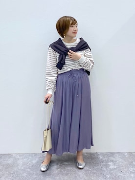 「サテンパンツ」｜「アイテム（スウェット）」を使った、yasuno.【GLOBALWORK】さん（レディース・162cm）の冬コーディネート
