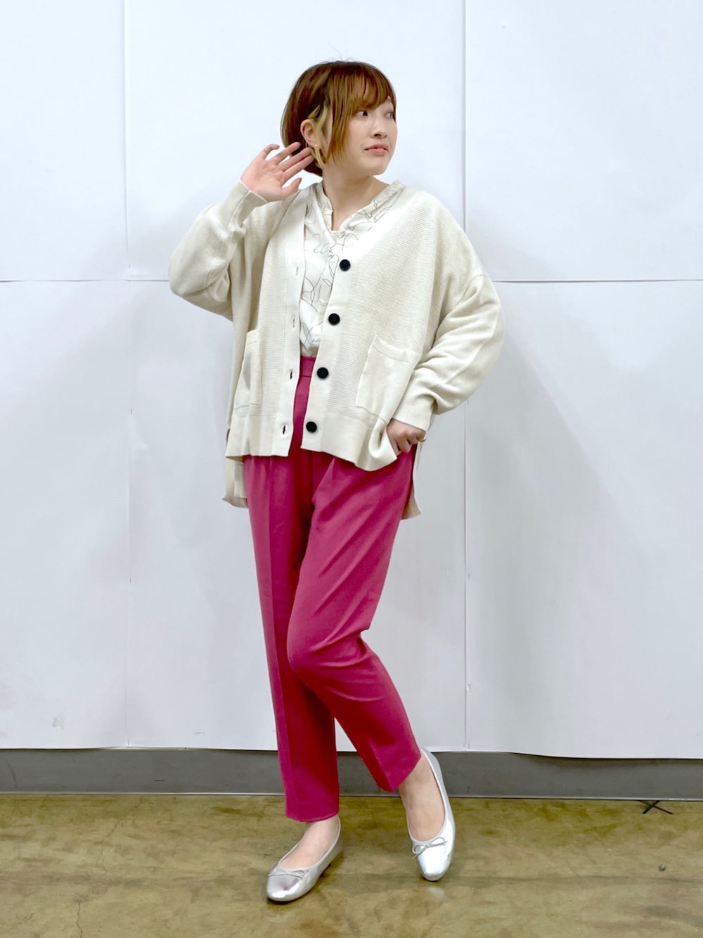 ウツクシルエットテーパードパンツ/125493を使ったショップスタッフの