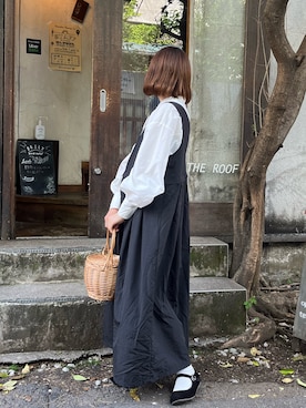 「アイテム（かごバッグ）」を使った、おはなさん（レディース・168cm）の春コーディネート