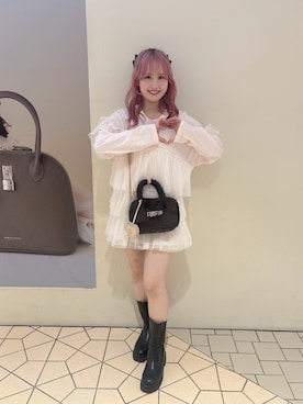 「アイテム（ボストンバッグ）」を使った、akaneさん（レディース・157cm）の秋コーディネート