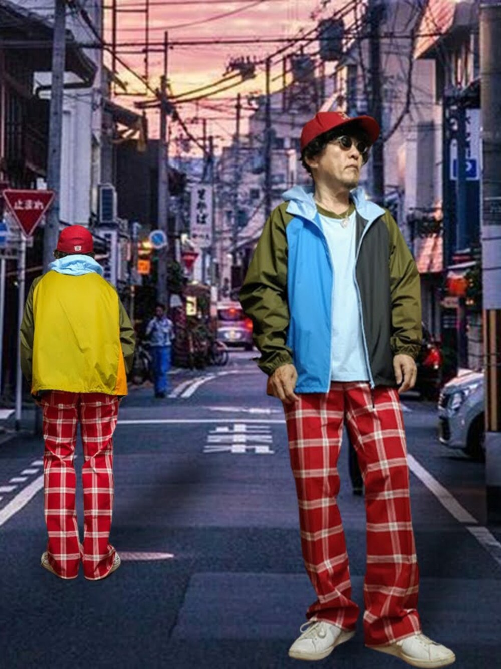 「きれいめカジュアル、ナイロンパーカー、ナイロンジャケット、ブロックカラー、Tシャツ、カラーパンツ、チェックパンツ、スラックス、白スニーカー、レースアップシューズ、キャップ、レッド×ブルー、ブルー×レッド、UNIQLOMARNI、ユニクロマルニ」｜「UNIQLO　MARNIのアイテム（ナイロンジャケット、その他）」を使った、msg1961さん（メンズ・170cm）の夏コーディネートの1枚目の写真