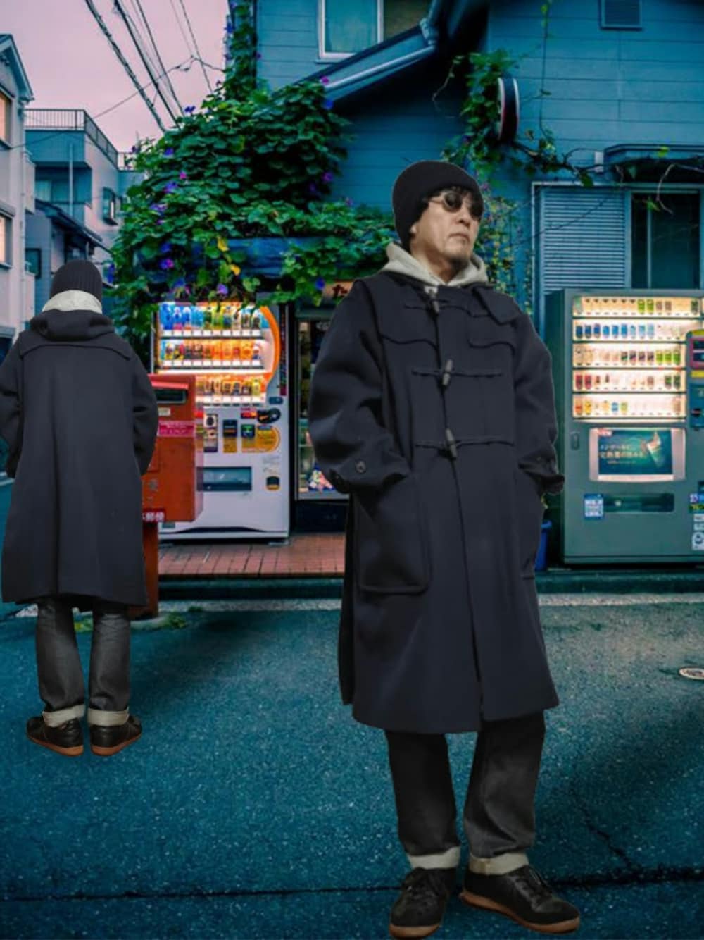 「ダッフルコート、ダッフルコート ネイビー、デニムパンツ、セルビッチデニム、生デニム、リジットデニム、ジャーマントレーナー、ニット帽、パーカー、パーカー グレー、ネイビー×グレー、オーバーサイズ、ロールアップ、ロールアップデニム、相互フォロー」｜「UNIQLOのアイテム（ダッフルコート、ブルー系）」を使った、msg1961さん（メンズ・170cm）の冬コーディネートの1枚目の写真