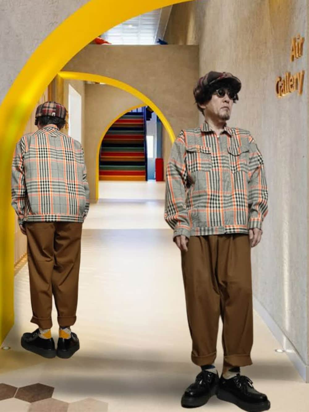 「スラックス、チェックジャケット、ワイドパンツ、ロールアップ、厚底シューズ、ラバーソール、ローファー、ローファー×靴下、ハンチング、ベージュ×赤、ベージュ×オレンジ、ベージュ×ブラウン、ビッグシルエット、ootd、相互フォロー」｜「SILASのアイテム（ブルゾン、ベージュ系）」を使った、msg1961さん（メンズ・170cm）の春コーディネートの1枚目の写真