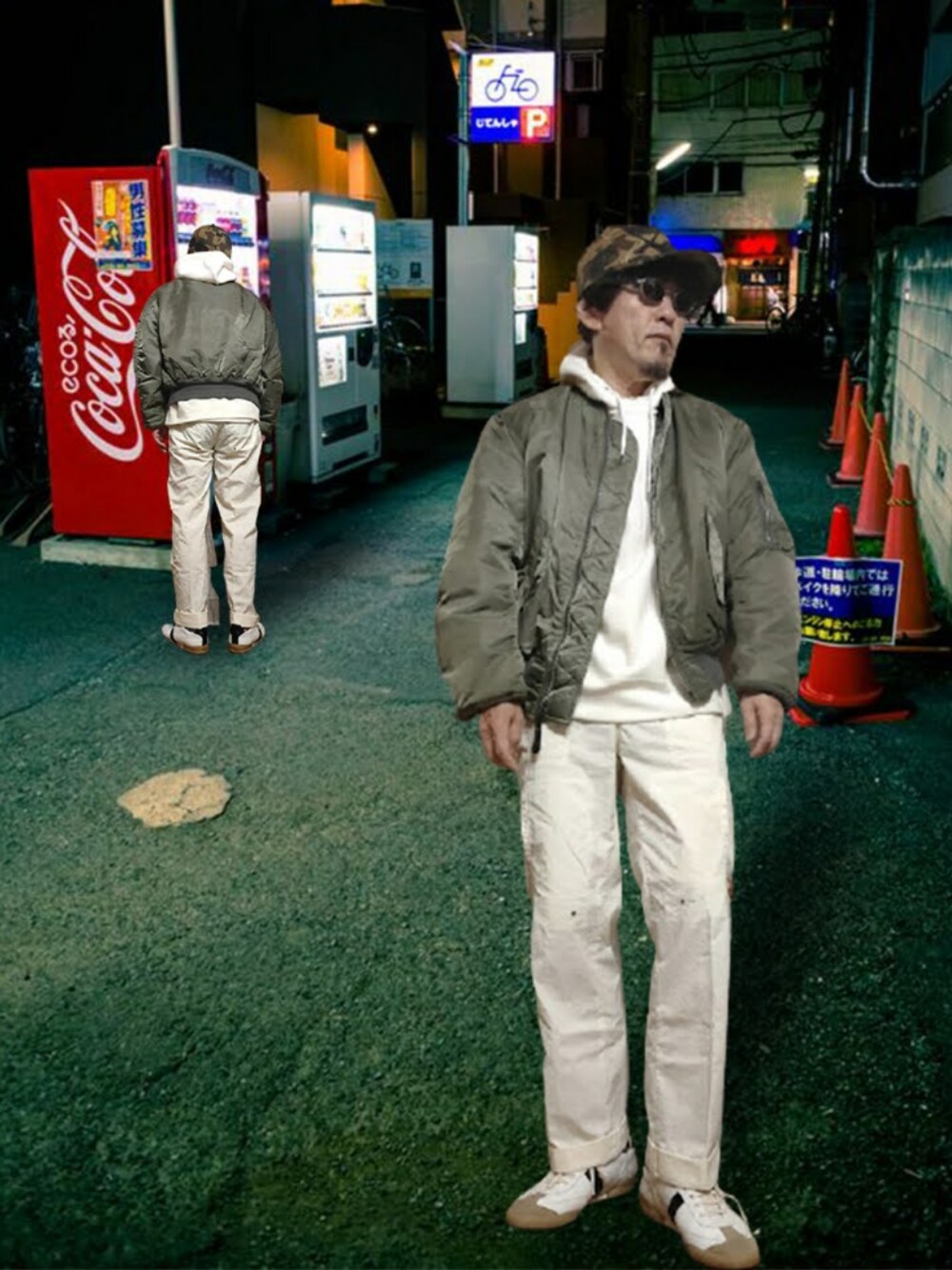 「MA-1、MA-1 カーキ、パーカー、ハーフジップ、パーカー 白、白パンツ、カーゴパンツ、ジャーマントレーナー、白スニーカー、キャップ、迷彩、カモフラ、グリーン、ホワイト、グリーン×ホワイト」｜「ALPHAのMA-1（MA-1、グリーン系）」を使った、msg1961さん（メンズ・170cm）の冬コーディネートの1枚目の写真