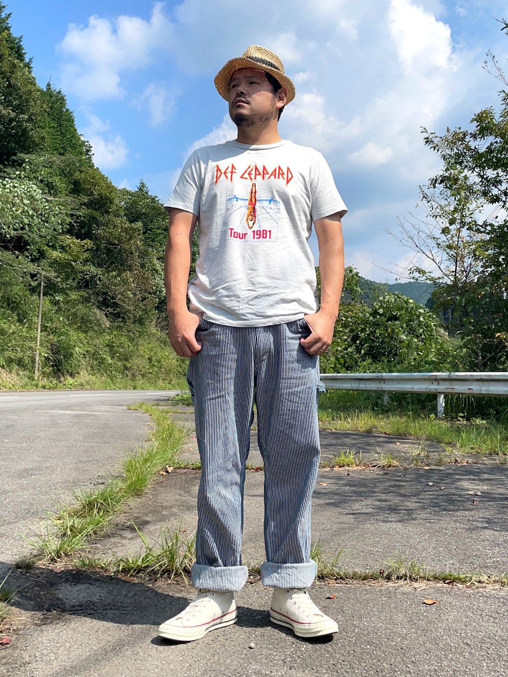 「アメカジ、ヒッコリー、ct70、むぎわら帽子、ストローハット、バンドT、ロックT、スニーカー、ペインターパンツ」｜「GUのアイテム（Tシャツ/カットソー、グレー系）」を使った、aliasremix0210さん（メンズ・175cm）の秋コーディネートの1枚目の写真