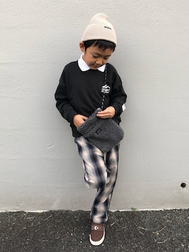 「CONVERSE（コンバース）のアイテム（その他アウター）」を使った、haru🌸さん（キッズ・123cm）の秋コーディネート