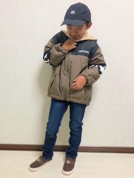 「CONVERSE（コンバース）のアイテム（その他アウター）」を使った、haru🌸さん（キッズ・123cm）の秋コーディネート