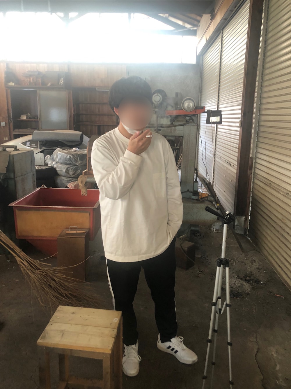 工学系さんの「3ストライプス パンツ [3 STRIPES PANTS] アディダスオリジナルス（adidas）」を使ったコーディネートの1枚目の写真