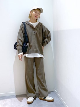 「GLOBAL WORK（グローバルワーク）のアイテム（スニーカー）」を使った、ちゃんさん（レディース・155cm）の秋コーディネート