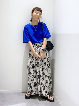 「GLOBAL WORK（グローバルワーク）のリッチクリーン透けにくいドルマンプルオーバー/636794（Tシャツ/カットソー、ブルー系）」を使った、ちゃんさん（レディース・155cm）の夏コーディネート