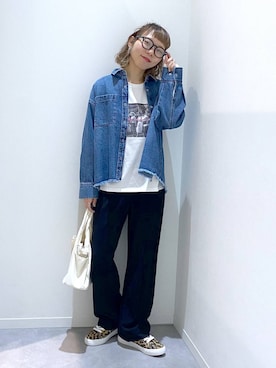 「GLOBAL WORK（グローバルワーク）のGOODデニムシャツ長袖/624968（シャツ/ブラウス、ブルー系）」を使った、ちゃんさん（レディース・155cm）の春コーディネート