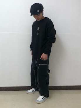 「A4A（エーフォーエー）のアイテム（スウェット）」を使った、アライトモヤさん（メンズ・170cm）の冬コーディネート