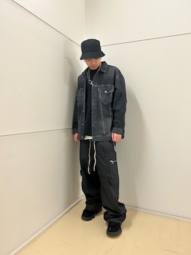 「ほめられ本命コーデ」｜「アイテム（デニムジャケット）」を使った、アライトモヤさん（メンズ・170cm）の冬コーディネート