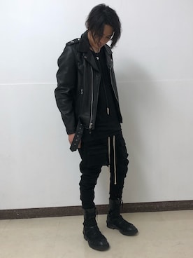 「コーディネート」｜「アイテム（ライダースジャケット）」を使った、アライトモヤさん（メンズ・170cm）の秋コーディネート