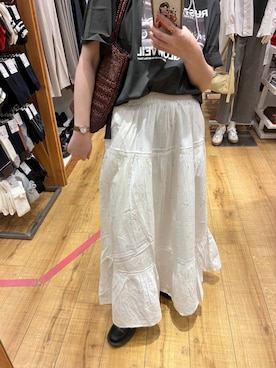 「GLOBAL WORK（グローバルワーク）のmeets India/ティアード刺繍スカート/625306（スカート、ホワイト系）」を使った、mariさん（レディース・159cm）の春コーディネート