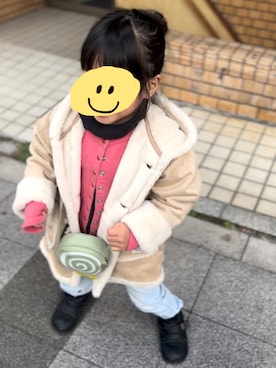 「アイテム（ムートンコート）」を使った、1683さん（キッズ・100cm）の冬コーディネート