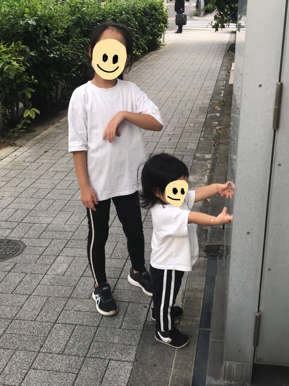 「運動会、姉妹コーデ」｜「UNIQLOのGIRLS エアリズムUVカットソフトレギンス（その他パンツ、ブラック系）」を使った、1683さん（キッズ・120cm）の秋コーディネートの1枚目の写真