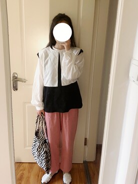 「SPINNS（スピンズ）のアイテム（ベスト）」を使った、yiigogoさん（レディース・161cm）の春コーディネート