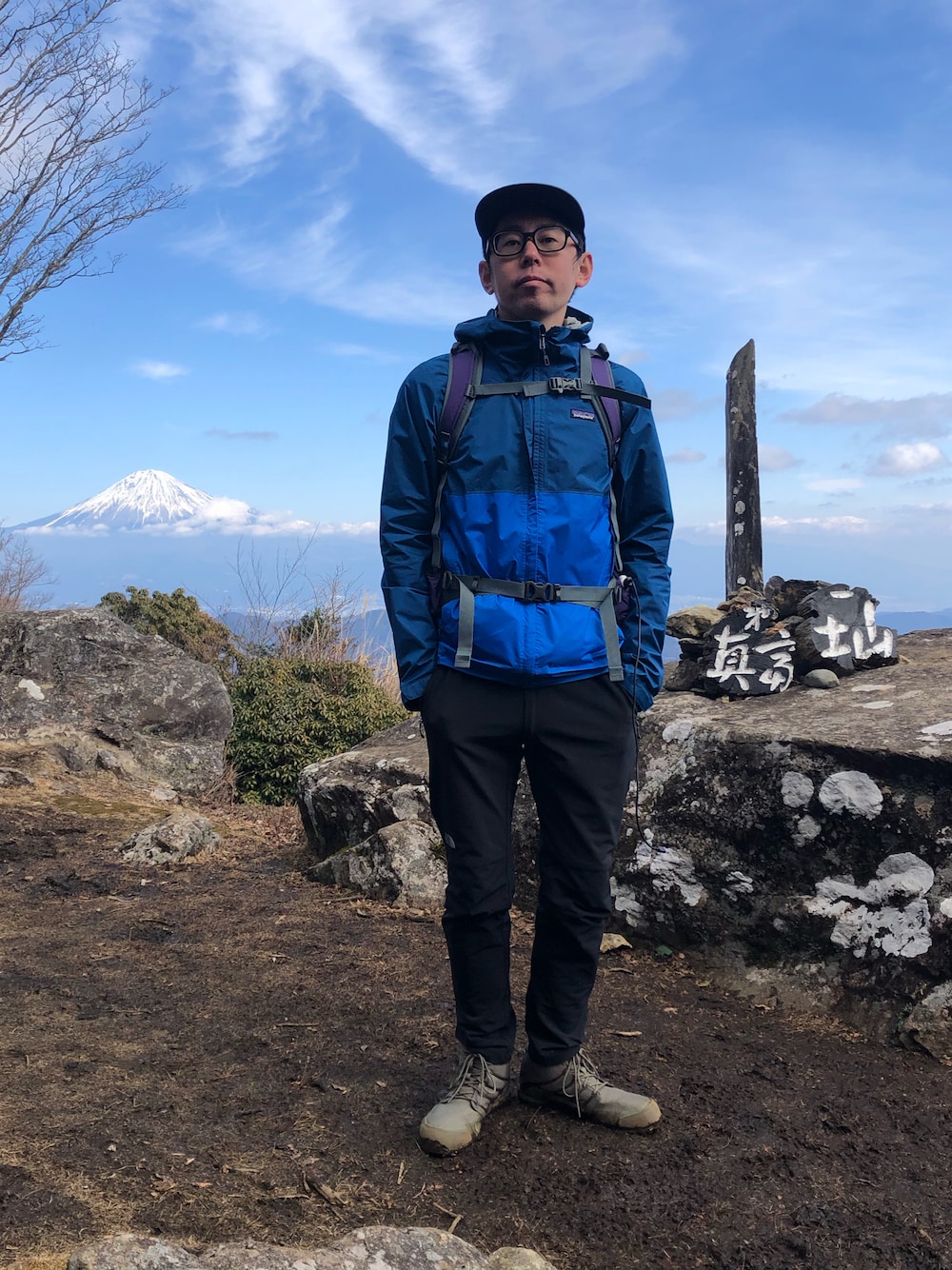 「今日のコーデ、休日コーデ、登山、アウトドアスタイル、patagonia、THE NORTH FACE、inov8、karrimor、富士山」｜「THE NORTH FACEのTHE NORTH FACE ( ザ・ノース・フェイス) Five Panel Cap ファイブパネルキャップ（キャップ、ブラック系）」を使った、Heroさん（メンズ・173cm）の冬コーディネートの1枚目の写真