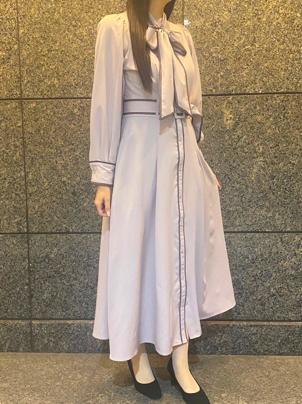「秋冬コーデ、キレイめ、シャツワンピ、toccocloset、tocco、スタッフコーデ」｜「tocco closetの２ＷＡＹボウタイリボン＆ベルト付きバイカラーワンピース（ワンピース、ピンク系）」を使った、tocco closet_JoinusYokohamaさん（レディース・157cm）の冬コーディネートの1枚目の写真