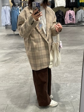 「アイテム（パンツ、レッド系）」を使った、yunakoさん（レディース・158cm）の秋コーディネート