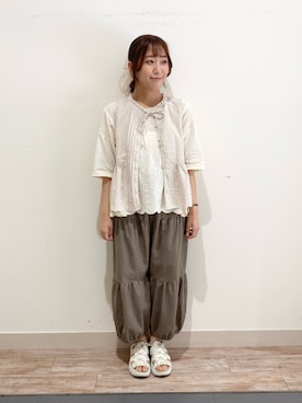 「スカラップ」｜「アイテム（パンツ）」を使った、kotoさん（レディース・157cm）の夏コーディネート