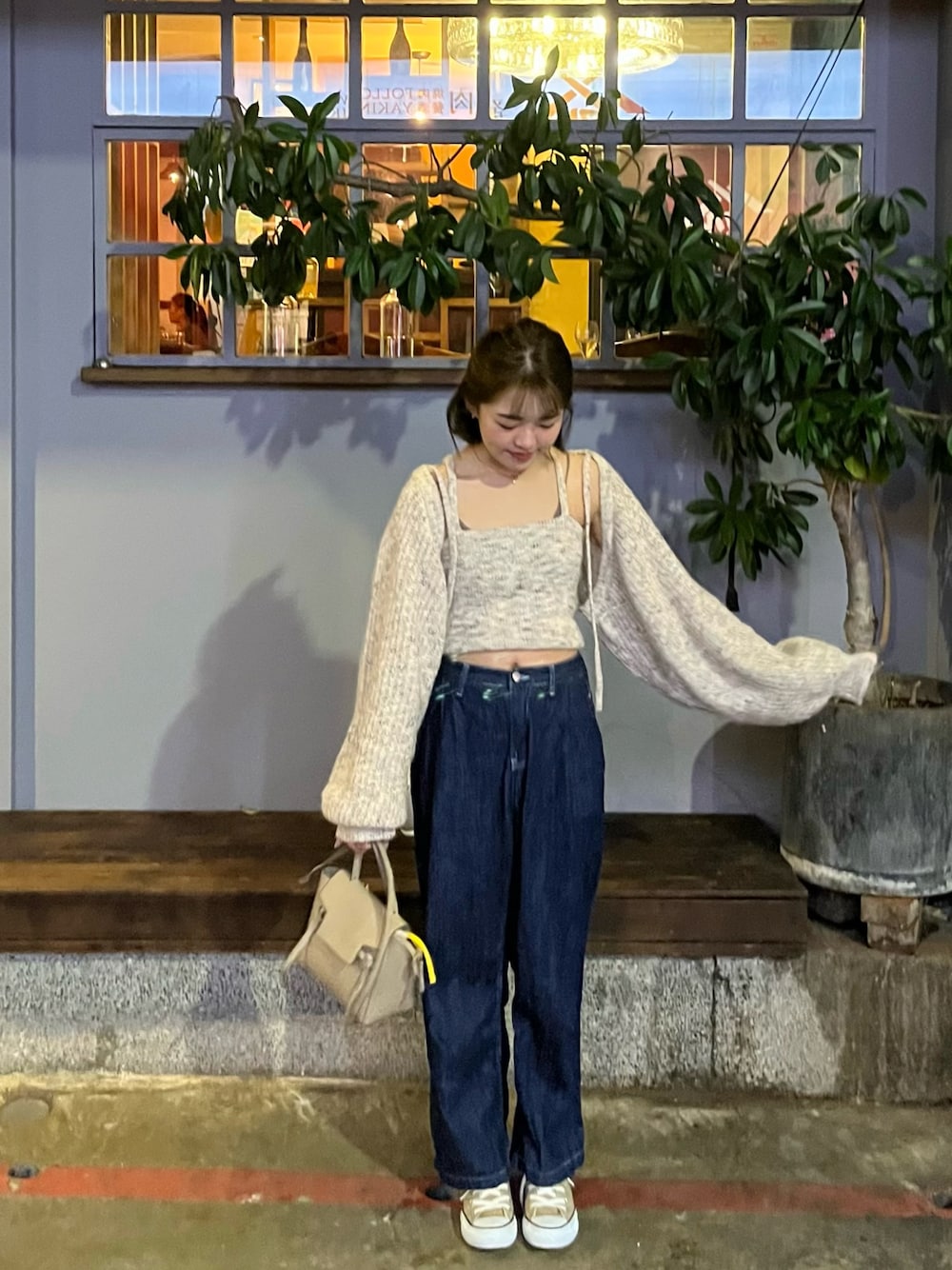 「CELINEのCELINE(セリーヌ)MICRO BELT BAG ベルトバッグ マイクロ　トートバッグ ショルダーバッグ（トートバッグ、その他）」を使った、018さん（レディース・157cm）の冬コーディネートの1枚目の写真