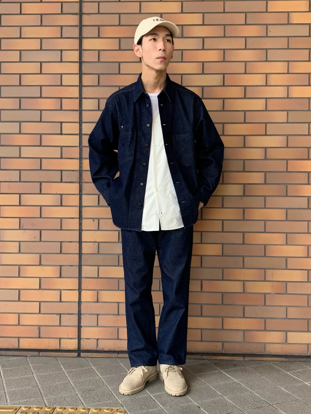 「今日のコーデ、秋のコーデ、秋服、カジュアル、セットアップ、デニム、Wrangler、オトナカジュアル」｜「WranglerのWrangler×URBAN RESEARCH iD　SHIRTS　JACKET（デニムジャケット、ブルー系）」を使った、Ryoさん（メンズ・172cm）の秋コーディネートの1枚目の写真