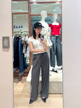 「mystic（ミスティック）の【新色IVO・GRY/3サイズ展開◎】ラインストーンWベルトパンツ（西装休闲裤、グレー系）」を使った、あやのさん（レディース・173cm）の夏コーディネート