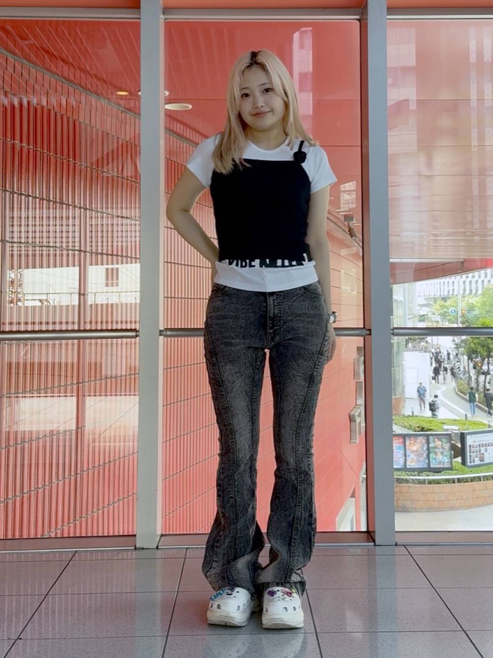 【FANCY CLUB】★3-WAY レタリング コサジュ T★ FANCY CLUB（ファンシークラブ）の「☆K-POPアイドル着用 FANCY