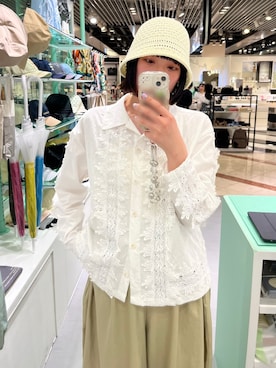 「SMELLY（スメリー）のデザインボンネットハット（ハット、ホワイト系）」を使った、藤井さん。さん（レディース・164cm）の春コーディネート