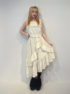 「jouetie（ジュエティ）のフリルロングワンピース（ワンピース、ホワイト系）」を使った、SAKURAKOさん（レディース・161cm）の夏コーディネート
