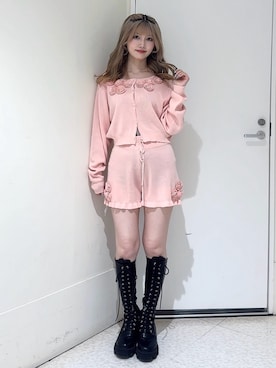 「jouetie（ジュエティ）のローズモチーフコンパクトニット【セットアップ対応】（ニット/セーター、ピンク系）」を使った、SAKURAKOさん（レディース・161cm）の春コーディネート