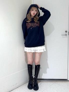 「jouetie（ジュエティ）の【LONSDALE×jouetie】スタッズBIGフーディー（パーカー、ブルー系）」を使った、SAKURAKOさん（レディース・161cm）の春コーディネート