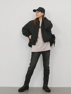 「アイテム（その他アウター、ブラック系）」を使った、yoshikuttya0213さん（レディース・164cm）の秋コーディネート
