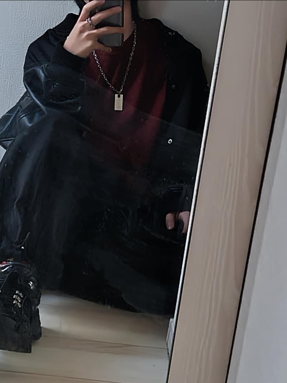 「春コーデ、ADRER、ADRERコーデ、ADRERしか勝たん、adrer、adrerコーデ」｜「ADRERのextra quality wide sleeve long-T/エクストラクオリティワイドスリーブロンT（Tシャツ/カットソー、レッド系）」を使った、oito_0224さん（メンズ・164cm）の春コーディネートの1枚目の写真