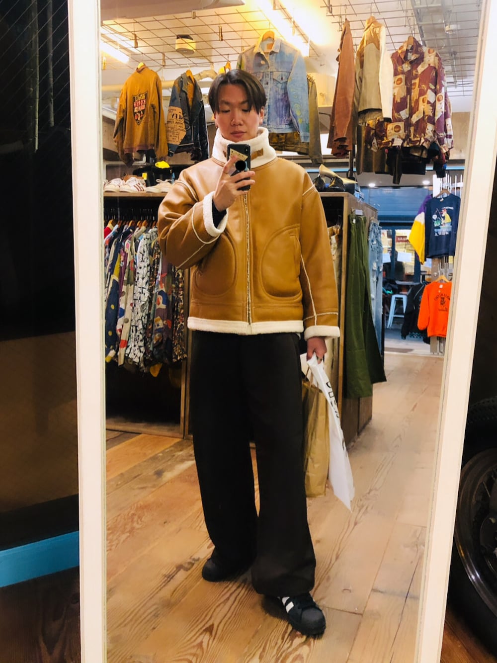 服まとめ オリジナルス ゼットエックス[ZX 700]を使った人気ファッション