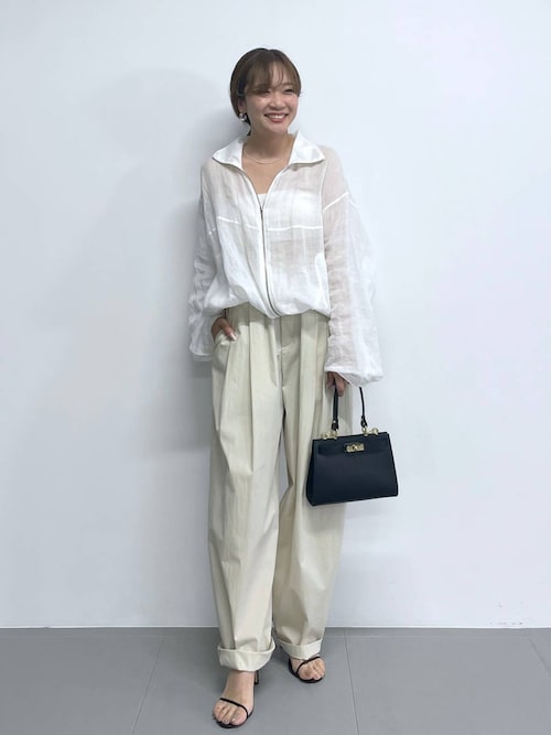 BABYLONE ルミネ池袋namikaさんのブルゾンを使ったコーディネート