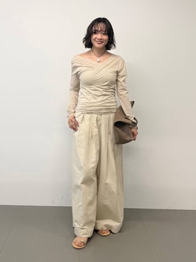 「BABYLONE（バビロン）の【onit】＜別注カラー有り＞カシュクールトップス（Tシャツ/カットソー、ベージュ系）」を使った、namikaさん（レディース・158cm）の春コーディネート