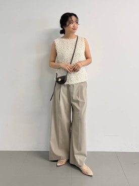 「BABYLONE（バビロン）のミニポケワイドスラックス（スラックス、ベージュ系）」を使った、namikaさん（レディース・158cm）の秋コーディネート