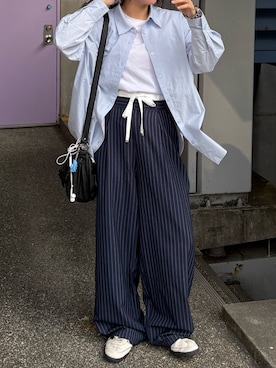 「COLONY 2139（コロニートゥーワンスリーナイン）の刺繍ロゴコットンシャツ（シャツ/ブラウス、ブルー系）」を使った、onatsu さん（レディース・155cm）の春コーディネート