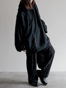 「Utusiyo（ウツシヨ）のアイテム（パーカー）」を使った、JURIさん（レディース・165cm）の冬コーディネート