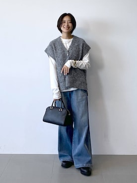 「アイテム（バングル/リストバンド）」を使った、OKAWAさん（レディース・161cm）の秋コーディネート