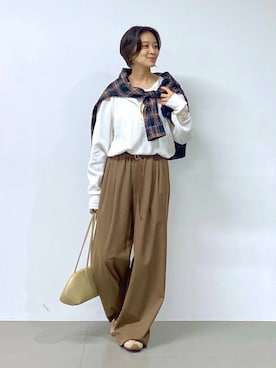 「アイテム（バングル/リストバンド）」を使った、OKAWAさん（レディース・161cm・20代）の秋コーディネート