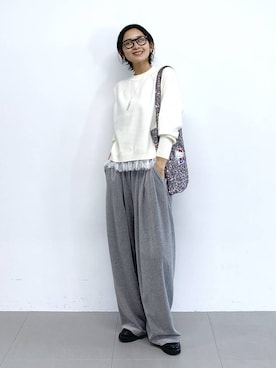 「アイテム（バングル/リストバンド）」を使った、OKAWAさん（レディース・161cm）の冬コーディネート