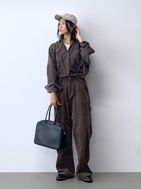 「アイテム（サスペンダー）」を使った、OKAWAさん（レディース・161cm）の秋コーディネート