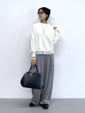 「アイテム（バングル/リストバンド）」を使った、OKAWAさん（レディース・161cm）の冬コーディネート